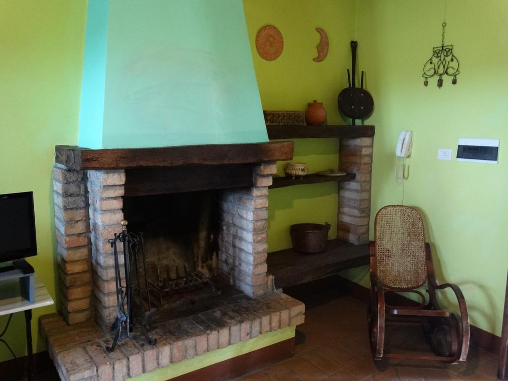 Appartement Casale Poggio Colpiccione à Passignano sul Trasimeno Extérieur photo