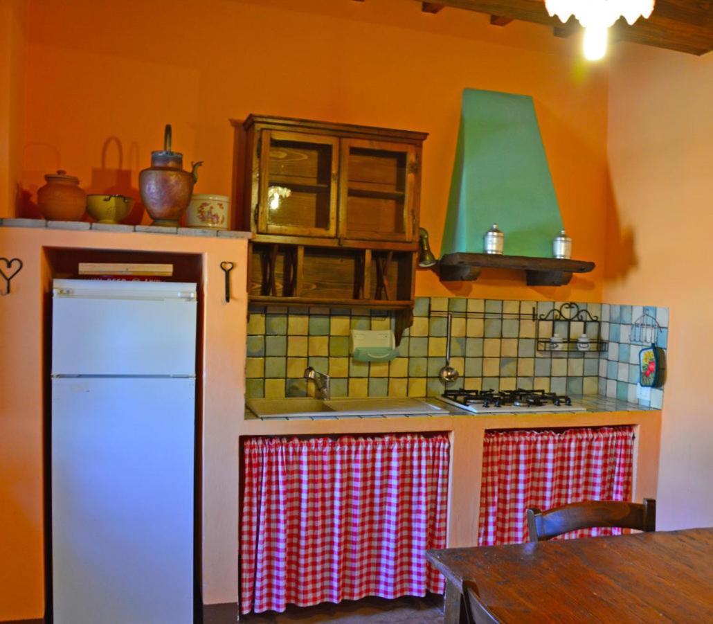 Appartement Casale Poggio Colpiccione à Passignano sul Trasimeno Extérieur photo