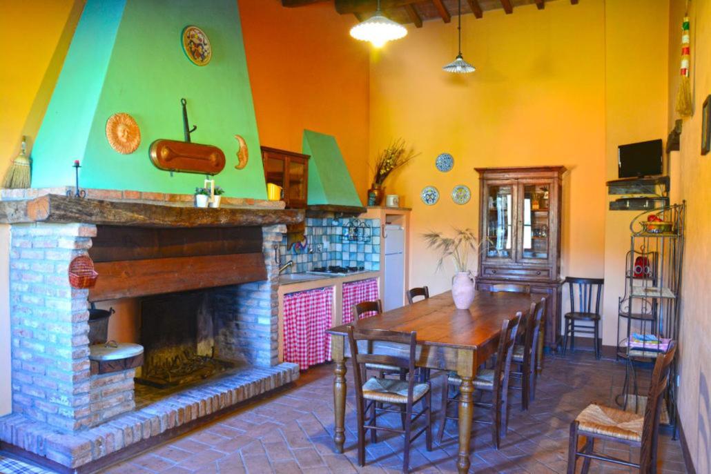 Appartement Casale Poggio Colpiccione à Passignano sul Trasimeno Extérieur photo