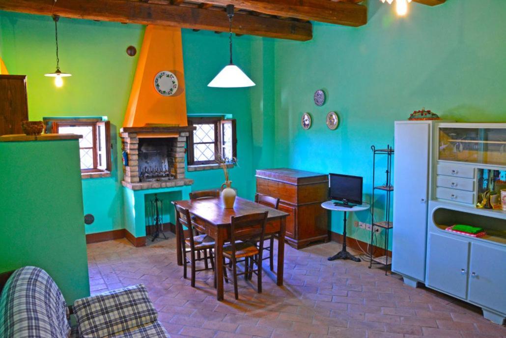 Appartement Casale Poggio Colpiccione à Passignano sul Trasimeno Extérieur photo